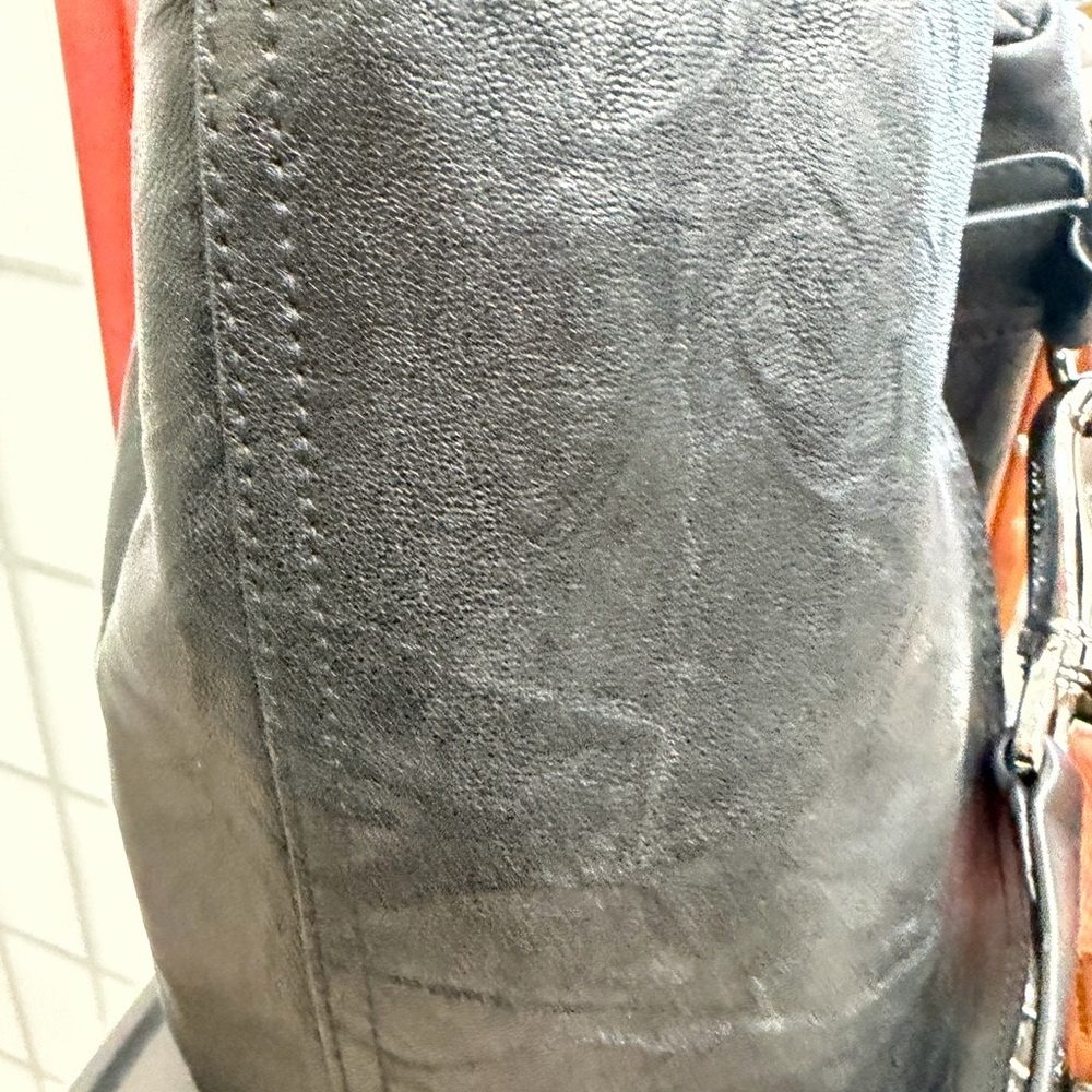 Givenchy black crossbody -small bag.  Beautifully designed bag! - Picture 4 of 8